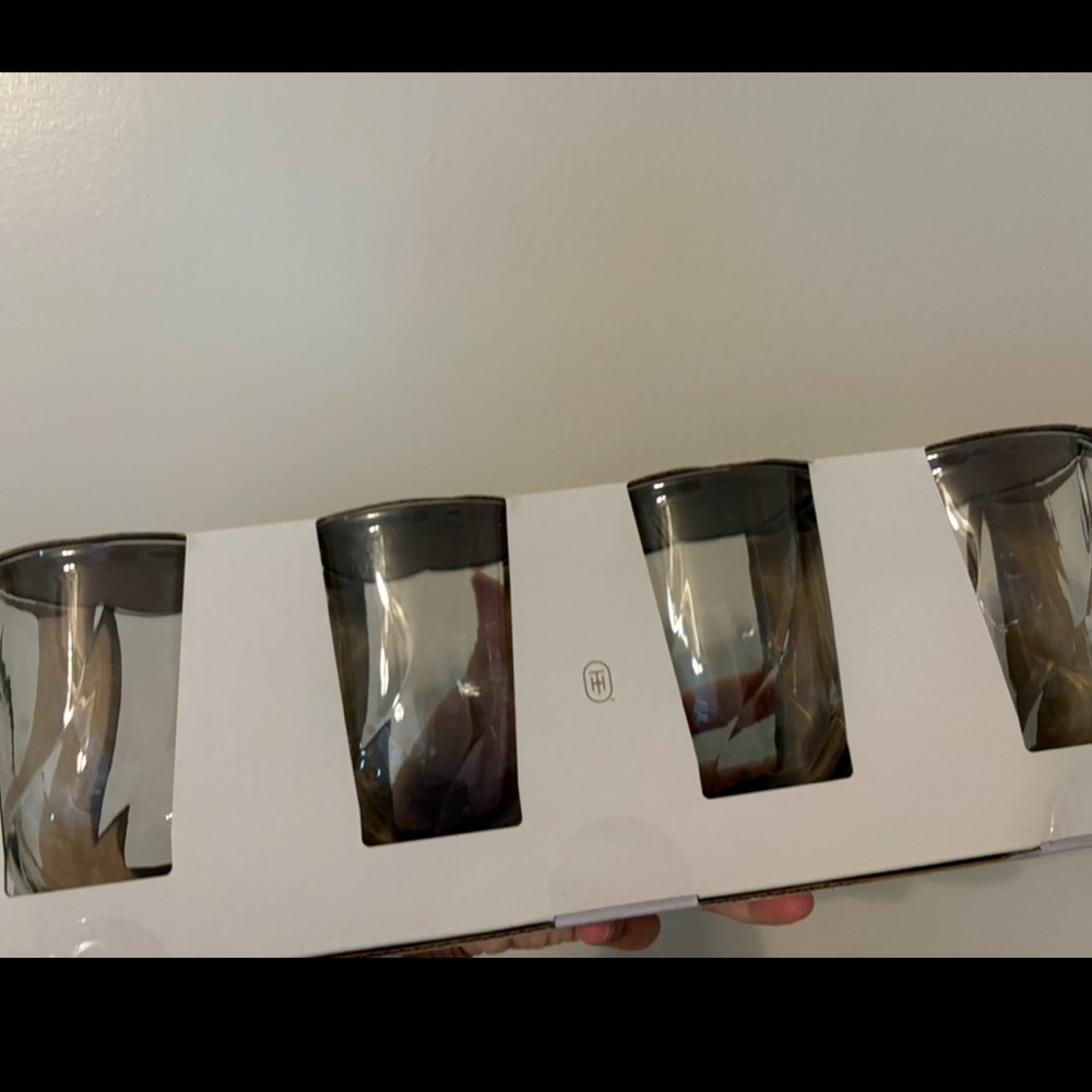 Threshold Plastic cups new - Picture 2 of 5